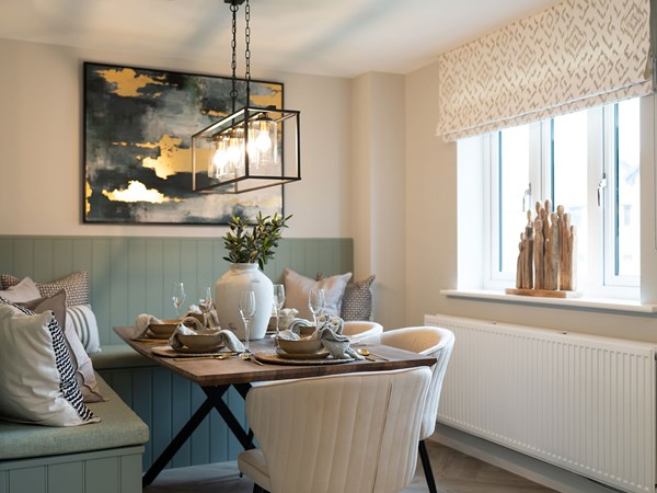 Interior of a four bedroom at The Avenue in Plymouth with diner